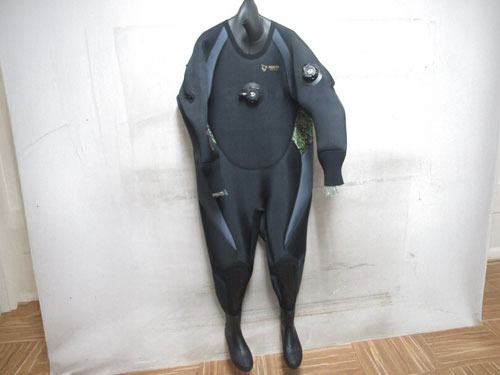 ワールドダイブ ドライスーツ