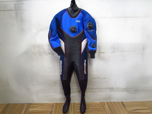 ワールドダイブ ドライスーツ