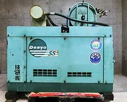 デンヨー DIS-55SB エンジンコンプレッサ