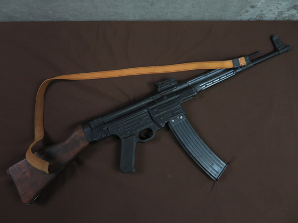 松栄製作所の電動ガン、MP44を買取致しました！