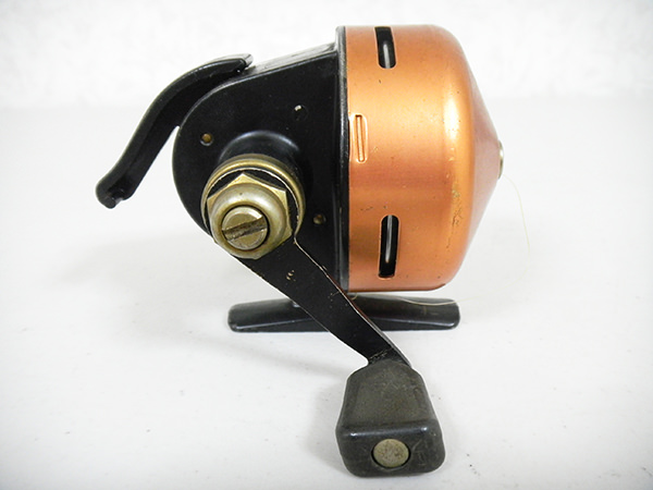 スピニングリール