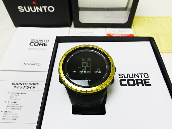 SUUNTO CORE Black Yellow SS013315010 アウトドアウォッチ スポーツウォッチ スント コア
