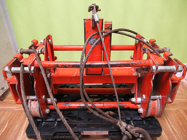 サンキョウ 内吊BOX Ｌ-ロング コンクリートU字溝吊りクランプ