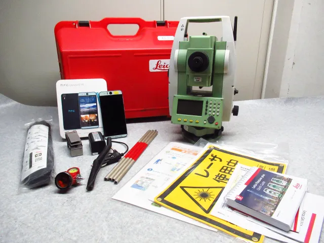 Leica ライカのトータルステーション TS06 plus