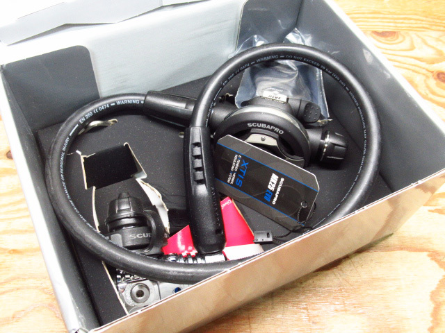 SCUBAPRO スキューバプロ MK25/S60