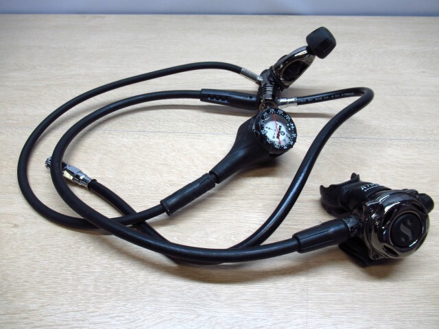 SCUBAPRO スキューバプロ レギュレーター MK25/A700