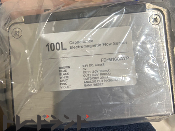 KEYENCE キーエンス FD-M100AYP 電極非接液型 電磁式流量センサ（FD-Mシリーズ）本体 横型 100L/min PNP出力タイプ