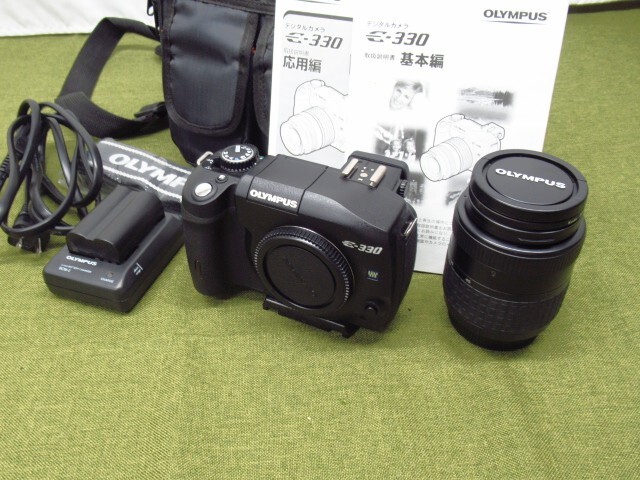 OLYMPUS E-330