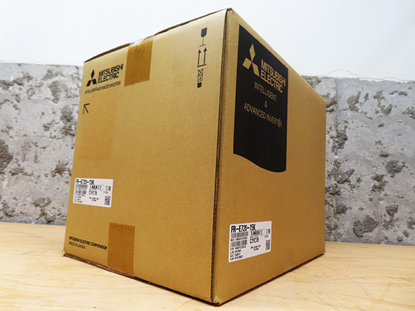 Mitsubishi 三菱電機 FR-E720-15K インバータ 2023年製 未使用品